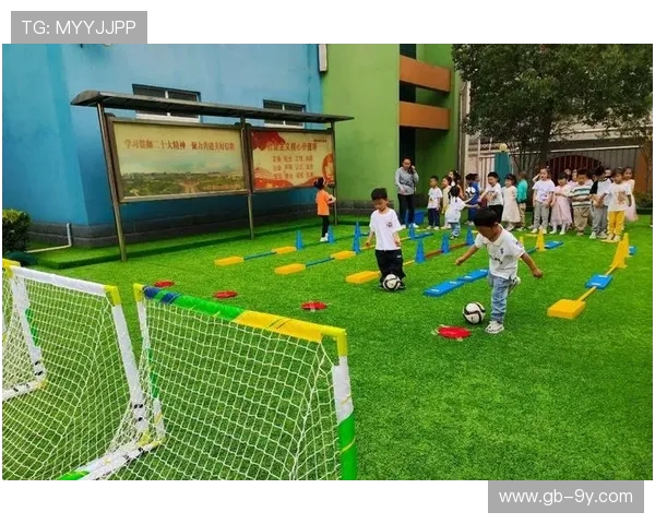 以幼儿足球安全教育为核心构建寓教于乐的运动游戏实践研究